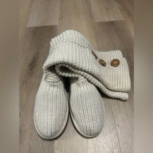 UGG classic cardy knit boots